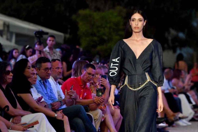 Tunisian brand turns sea plastic into green couture